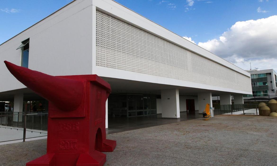 Centro De Brasilia, 5 Minutos Da Esplanada Dos Ministerios *